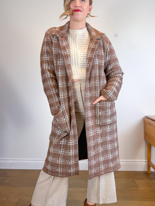 TAHARI Long Plaid Shacket in Brown/White (Size L)