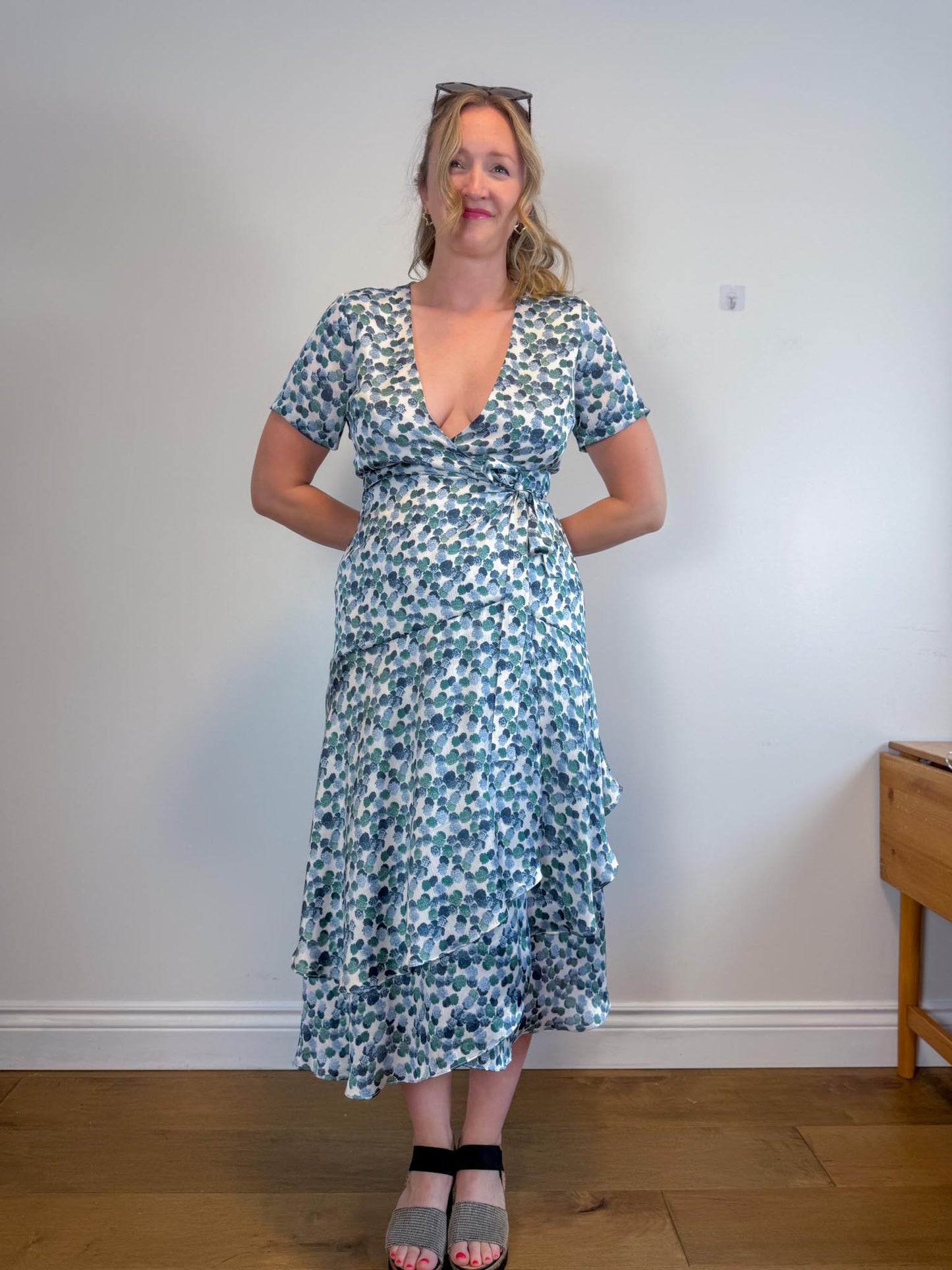 Club Monaco Wrap Dress in White/Blue/Green Print (Size M)