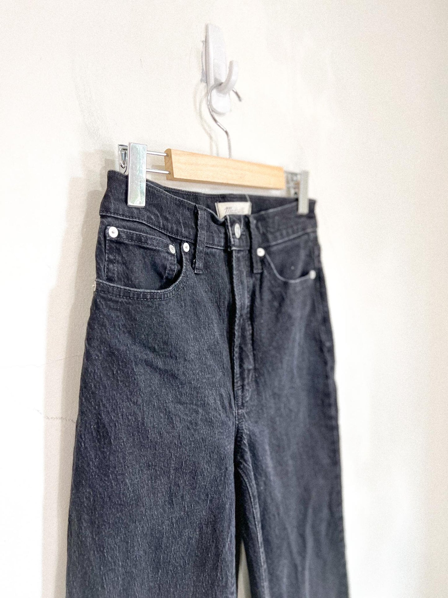 Madewell "The Perfect Vintage Wide-Leg Jean" in Black Denim (Size 25)