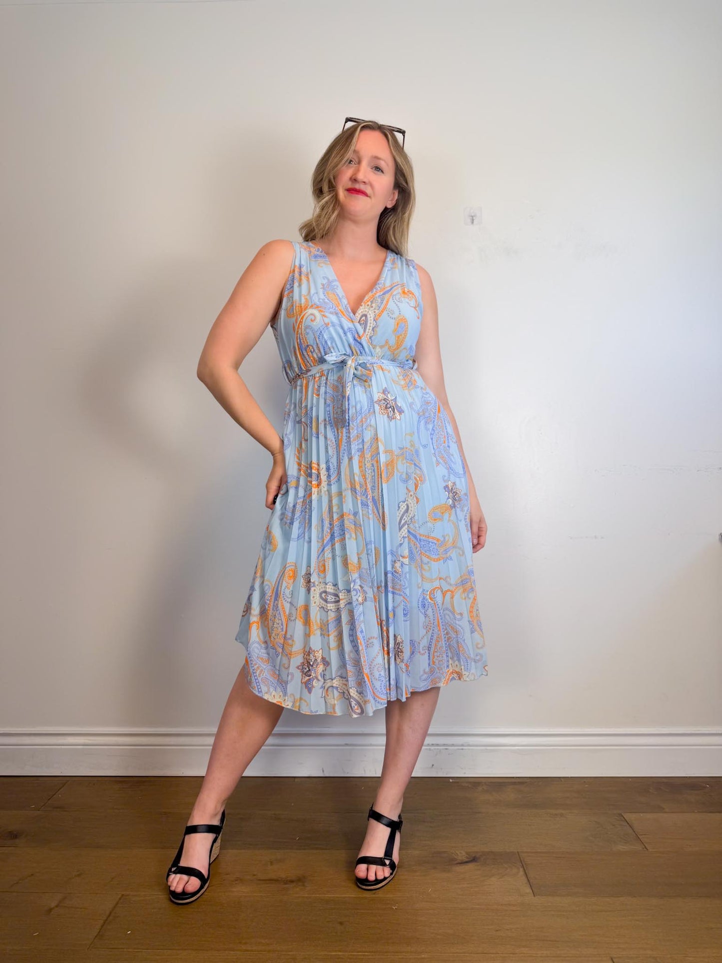 M Made in Italy Pleated Midi Dress in Blue (Size M)
