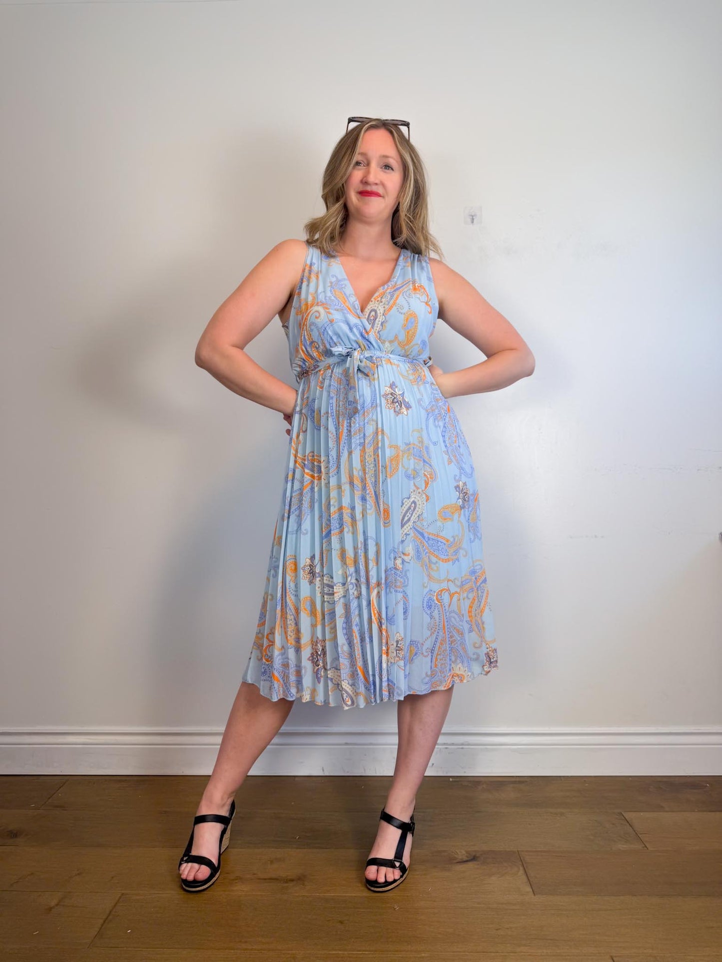 M Made in Italy Pleated Midi Dress in Blue (Size M)