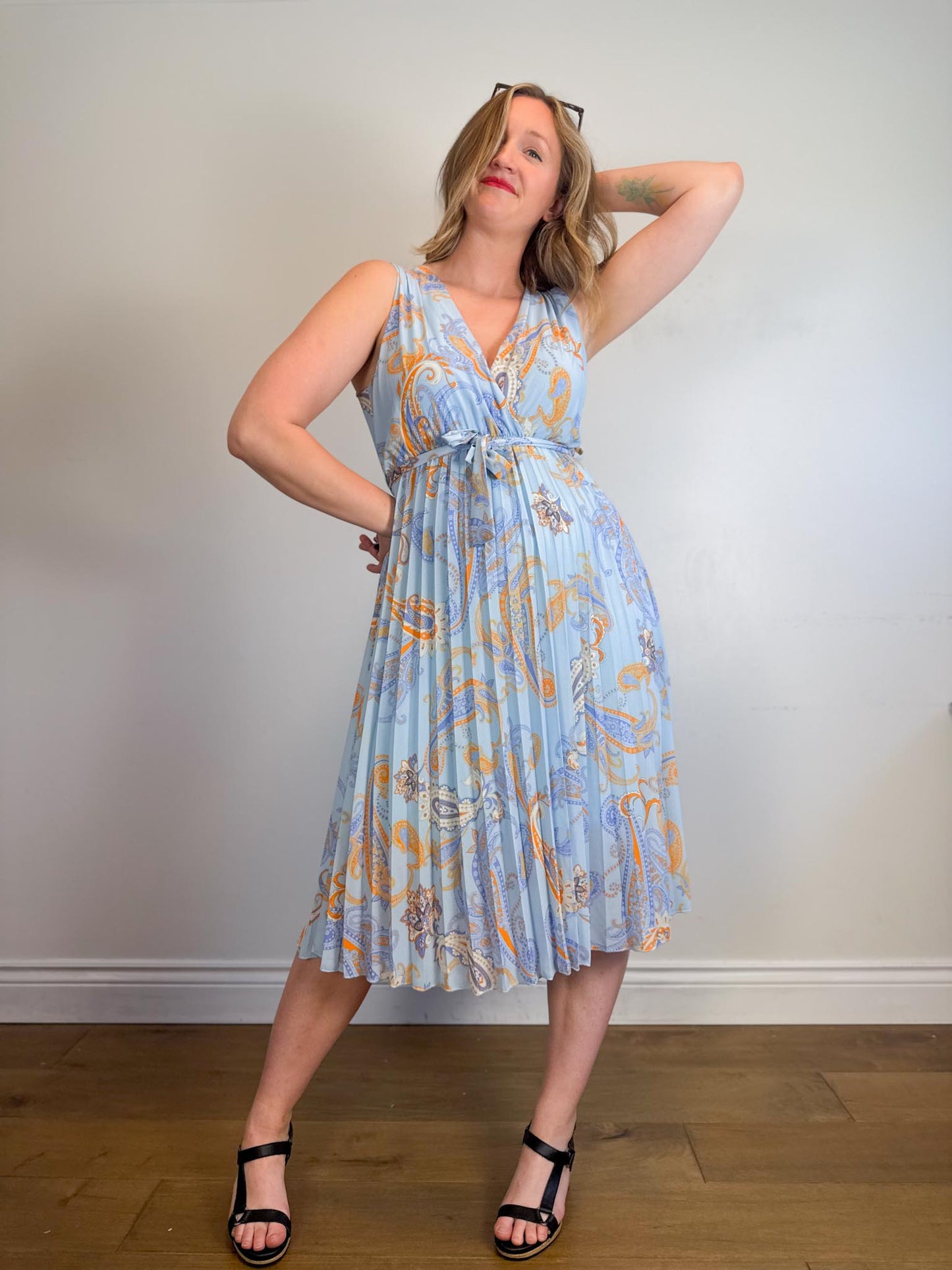 M Made in Italy Pleated Midi Dress in Blue (Size M)