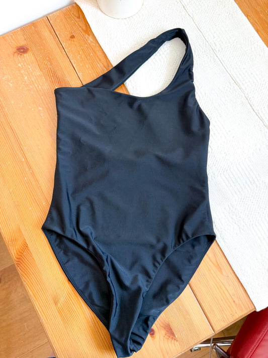 Lovers & Friend One Shoulder One Piece Bathing Suit in Black (Size S)