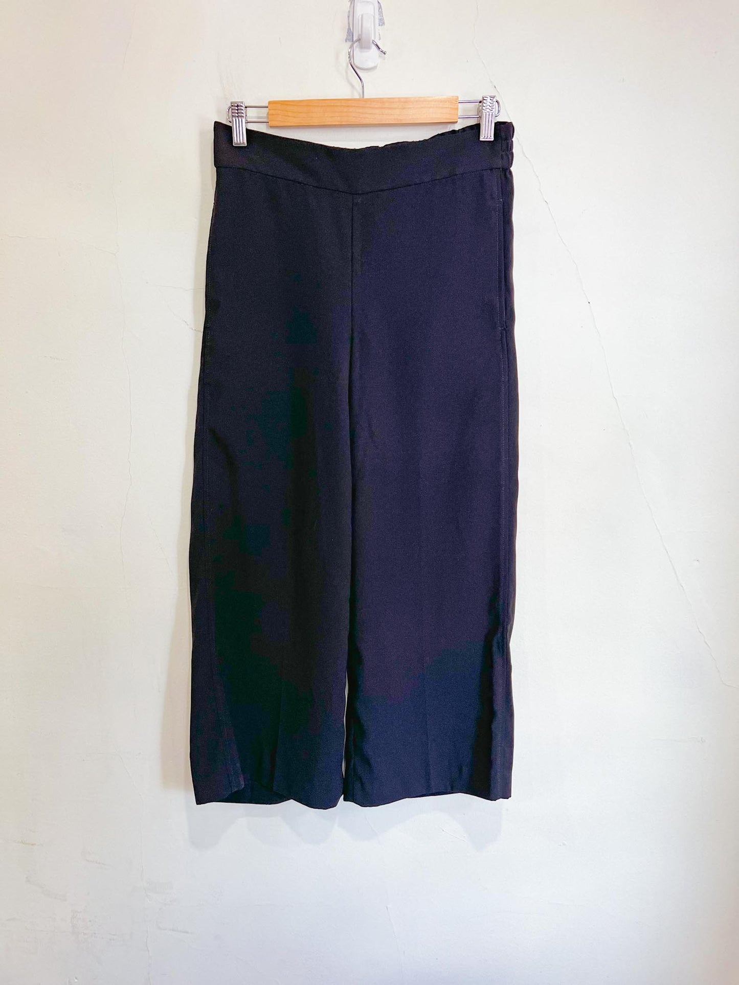 Madewell "Huston Pull-On Crop Pants" in Black (Size S)