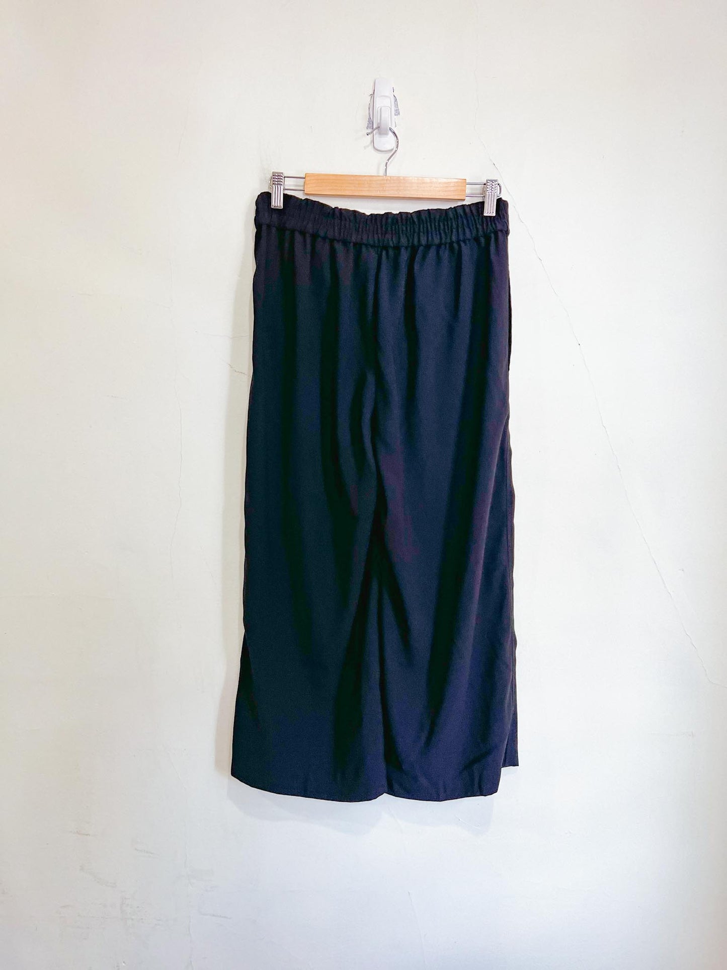 Madewell "Huston Pull-On Crop Pants" in Black (Size S)