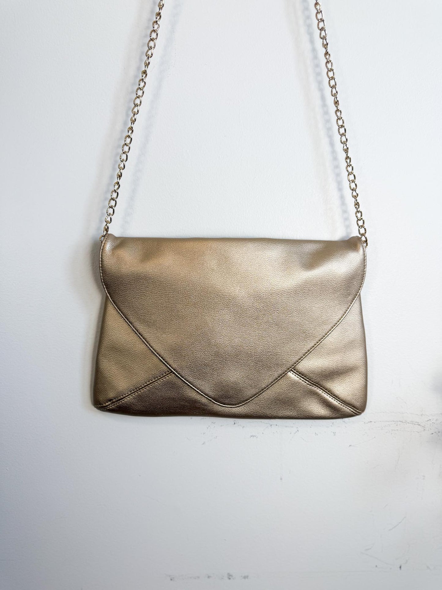 TROUVE Envelope Clutch Purse in Gold with Strap