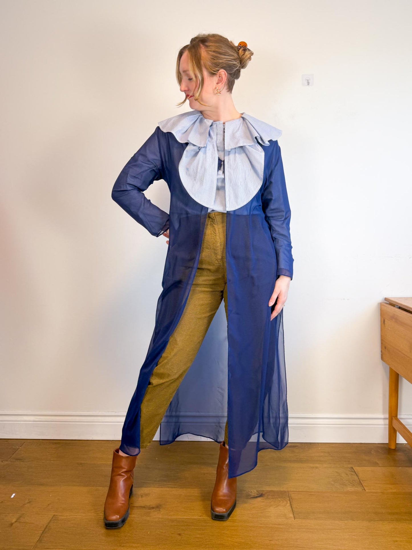 PURE COTTON Ruffled Collar Pinstriped Blouse in Blue/White (Size M)