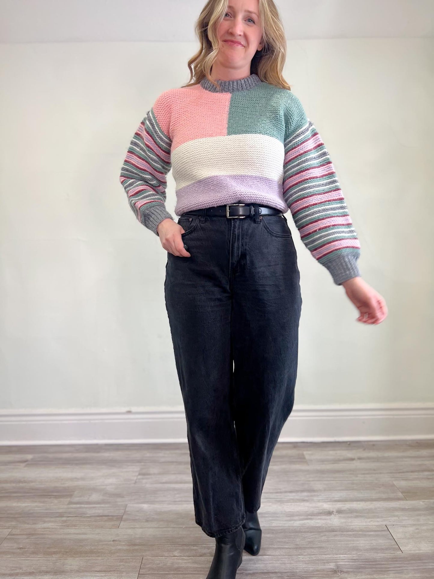 Vintage Handknit Colour-block Sweater (Size S)