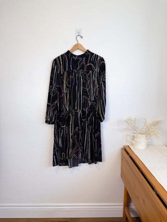 Dagg & Stacey Slow Fashion Long Sleeve Dress in Multi-Colour/Black (Size L)