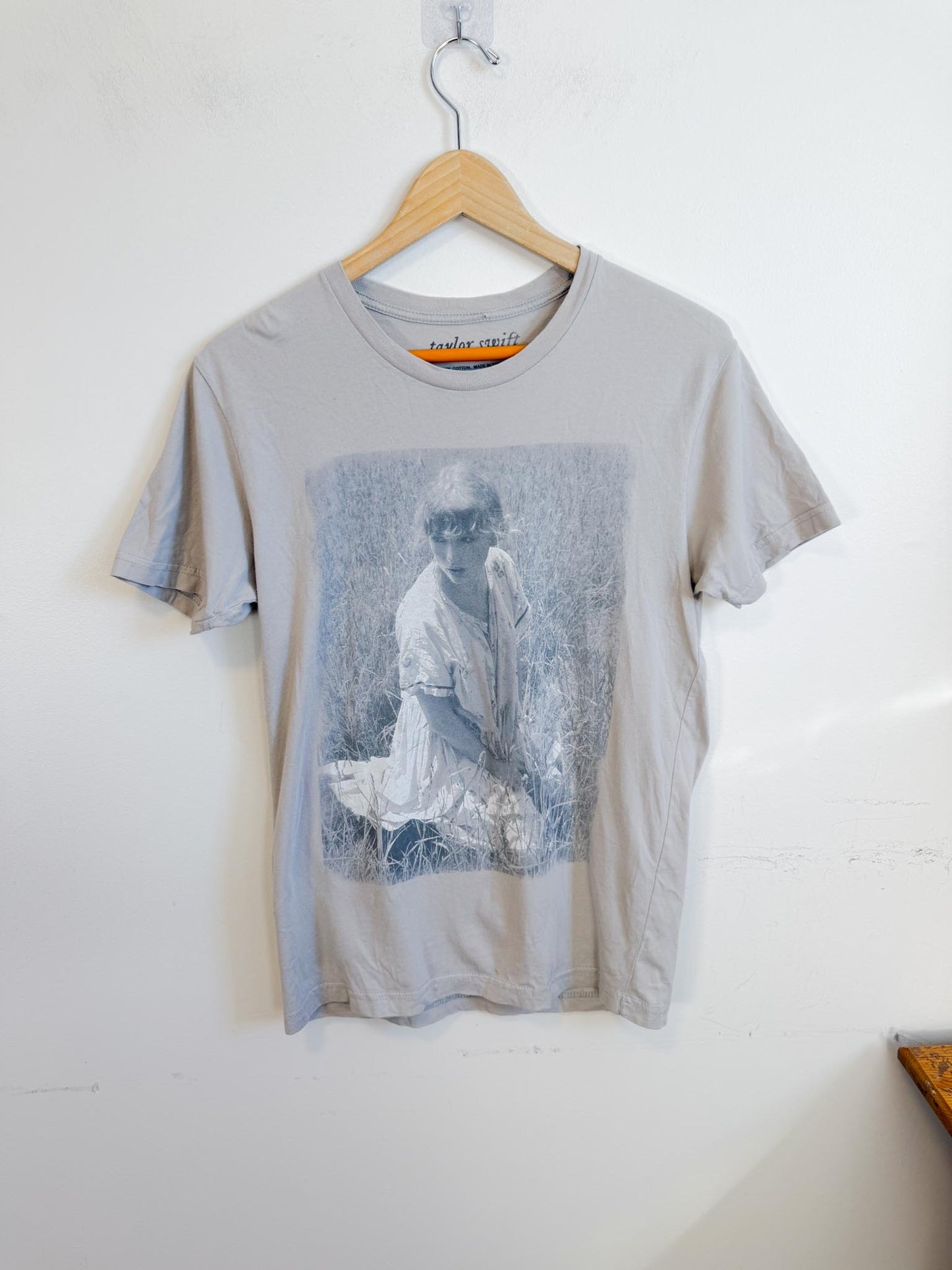 Taylor Swift "Betty's Garden Folklore" T-Shirt in Grey (Size S)