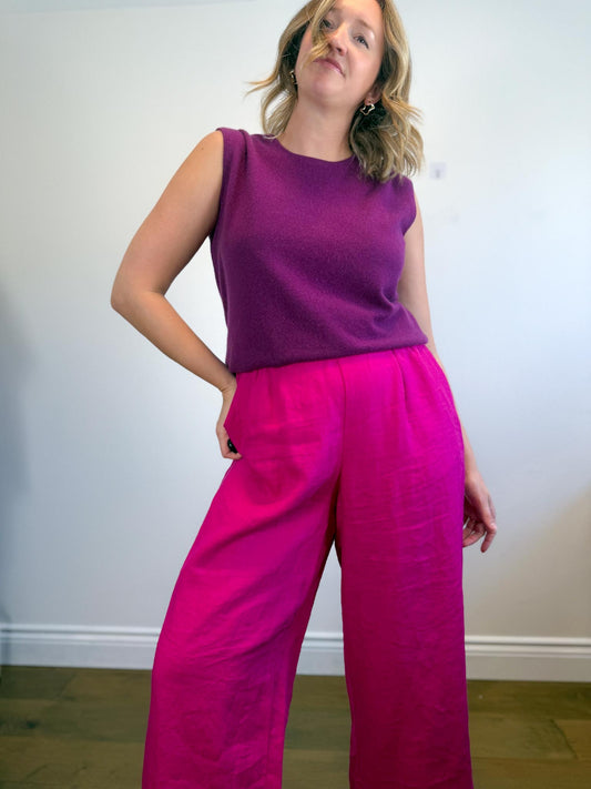 Sleeveless Sweater Vest in Plum (Size M/L)