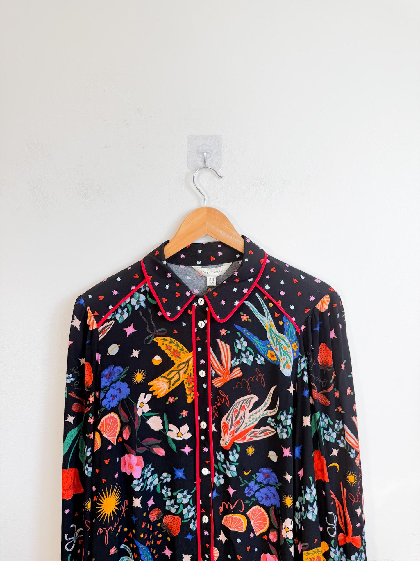 Love & Roses "Black Graphic Print Long Sleeve Button Down Shirt" NWT (Size L/XL)