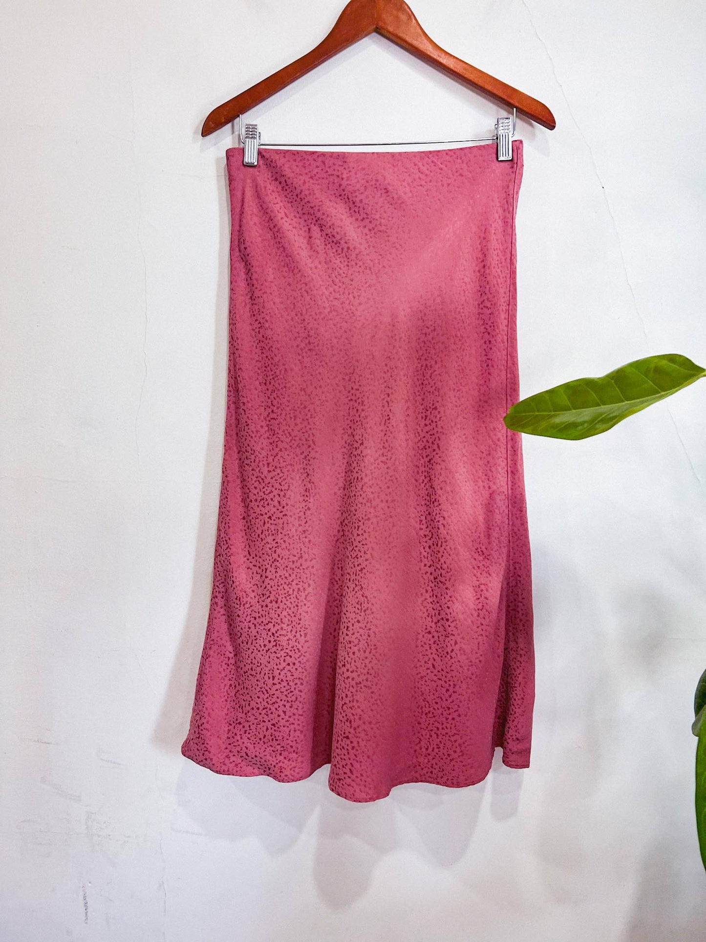 LOFT Midi Skirt in Dusty Rose (Size M)