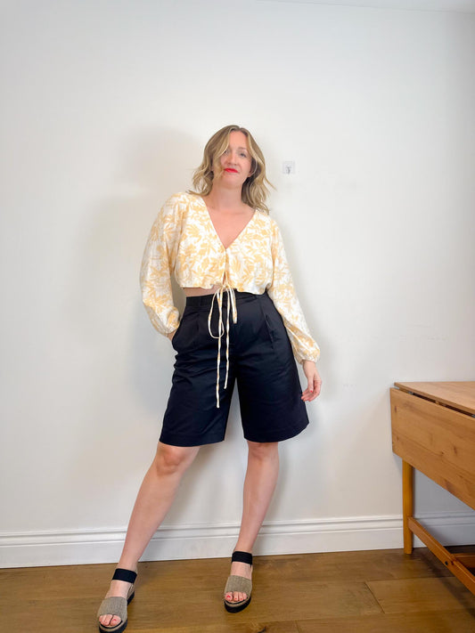 Abercrombie & Fitch Linen Cropped Floral Top with Front Tie NWT (Size XL)