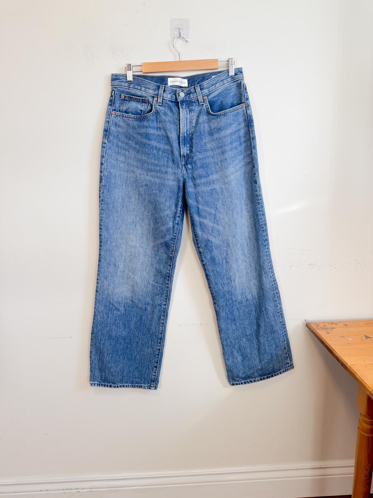 Denim Forum "The Farrah Hi-Rise Wide Jean" (Size 31)