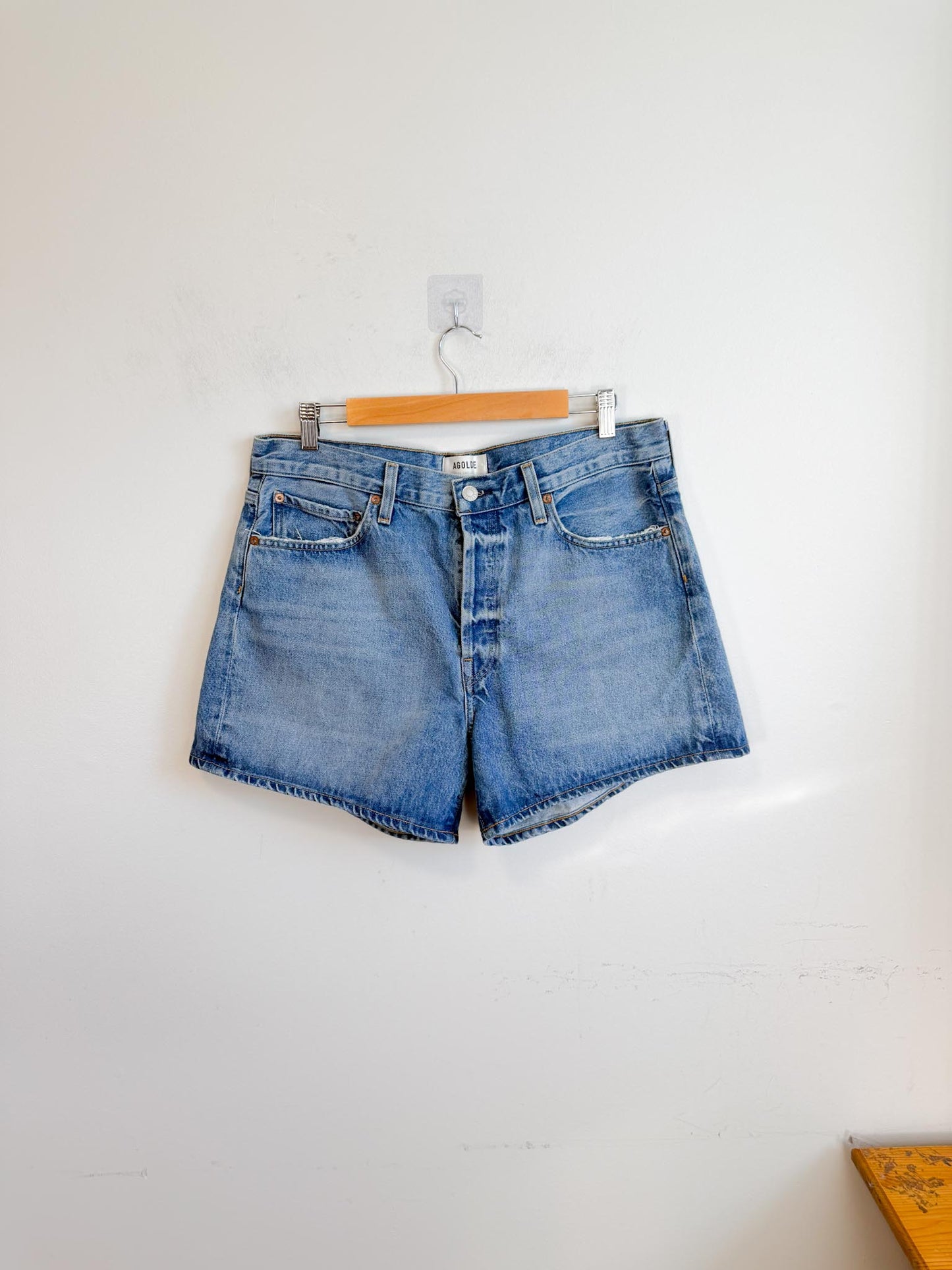 AGOLDE "Parker Long Jean Short" (Size 31)