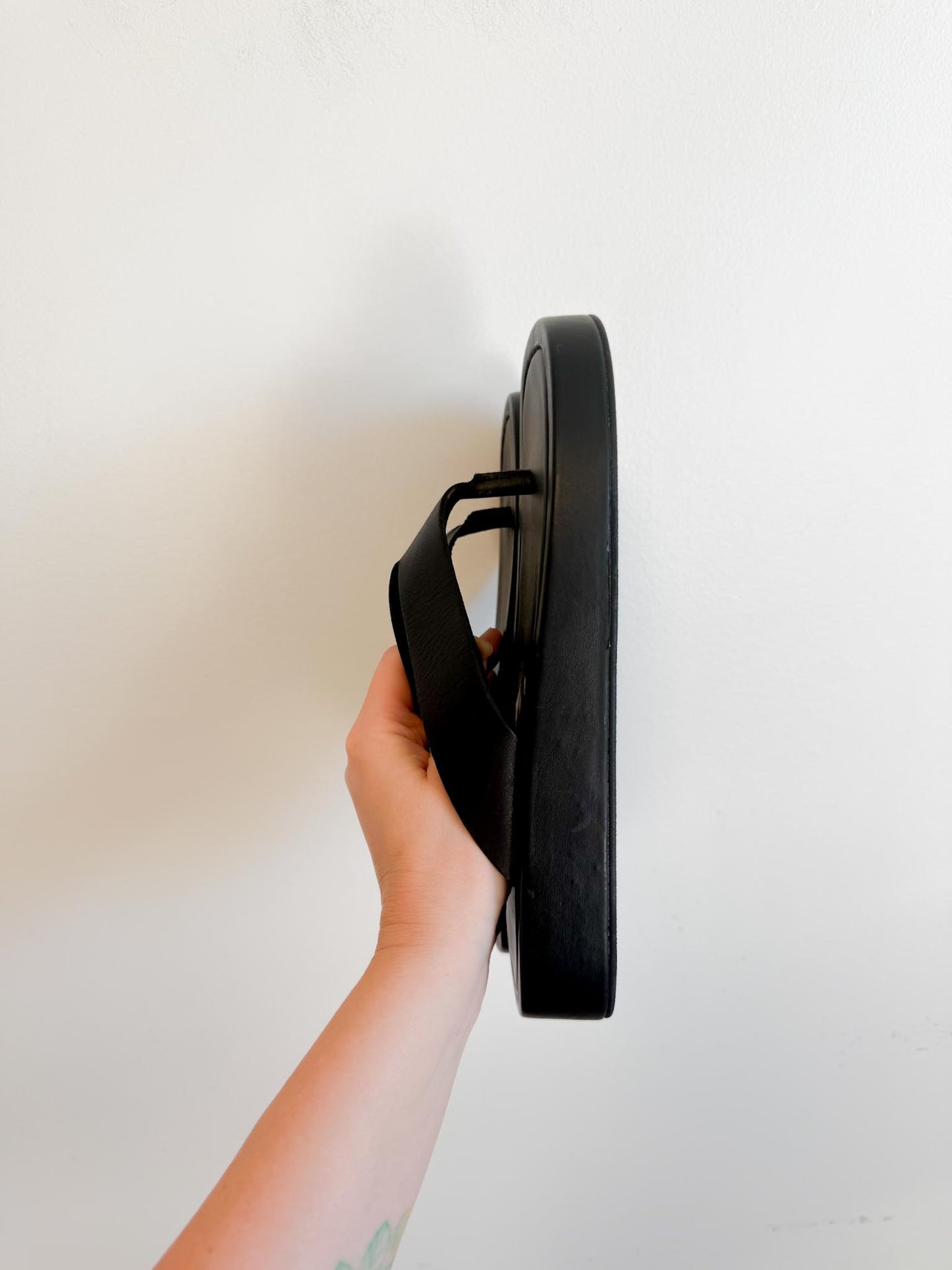 ALOHAS Sustainable "Overcast Sandal in Black" (Size 38)