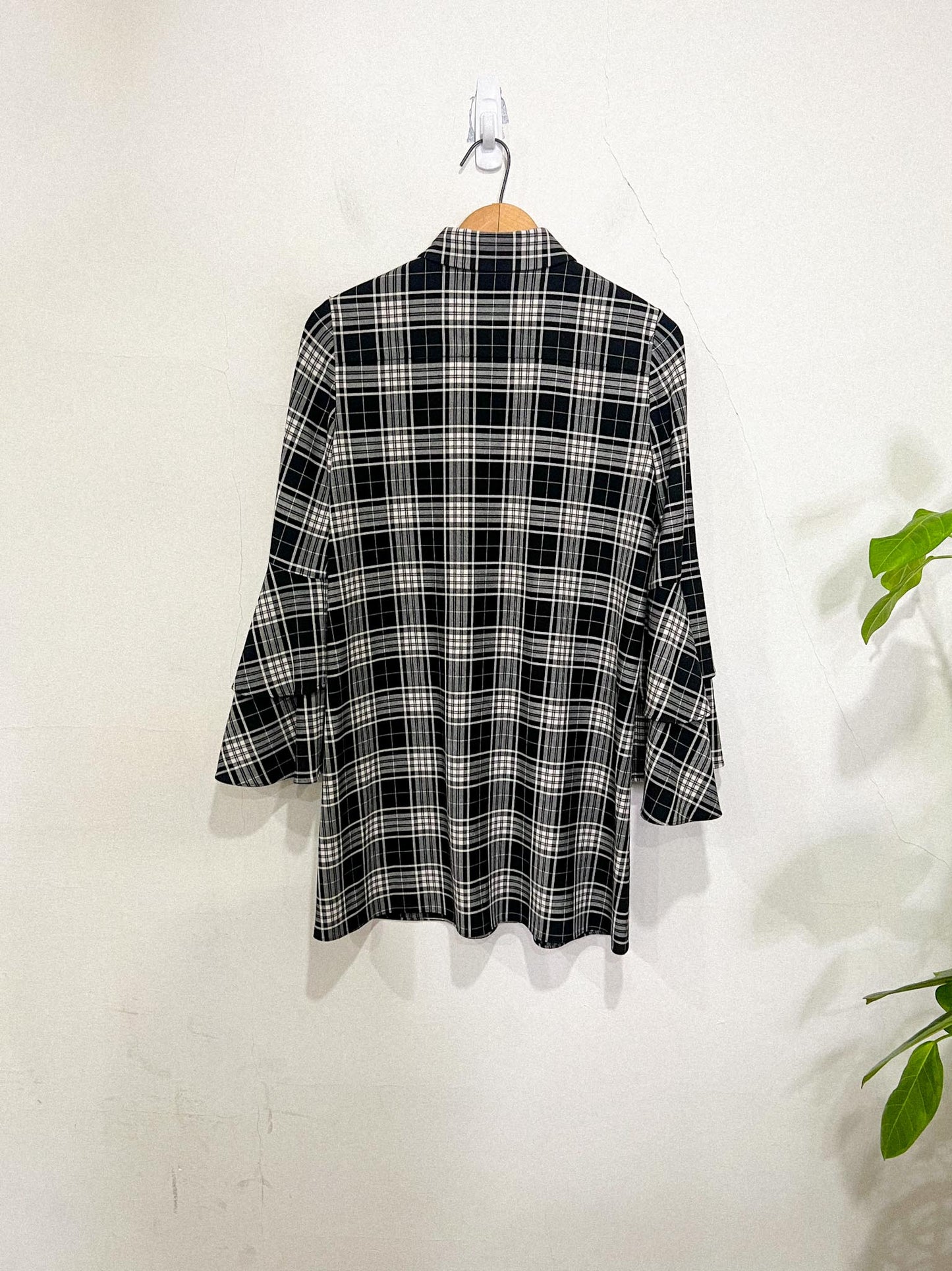 Alice + Olivia "Jem Trumpet Sleeve Shirt Dress in Black Plaid" (Size XS)