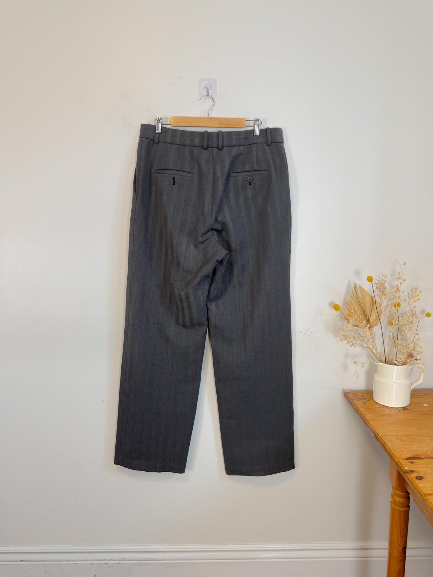 Babaton High Rise Trousers in Grey (Size 16)