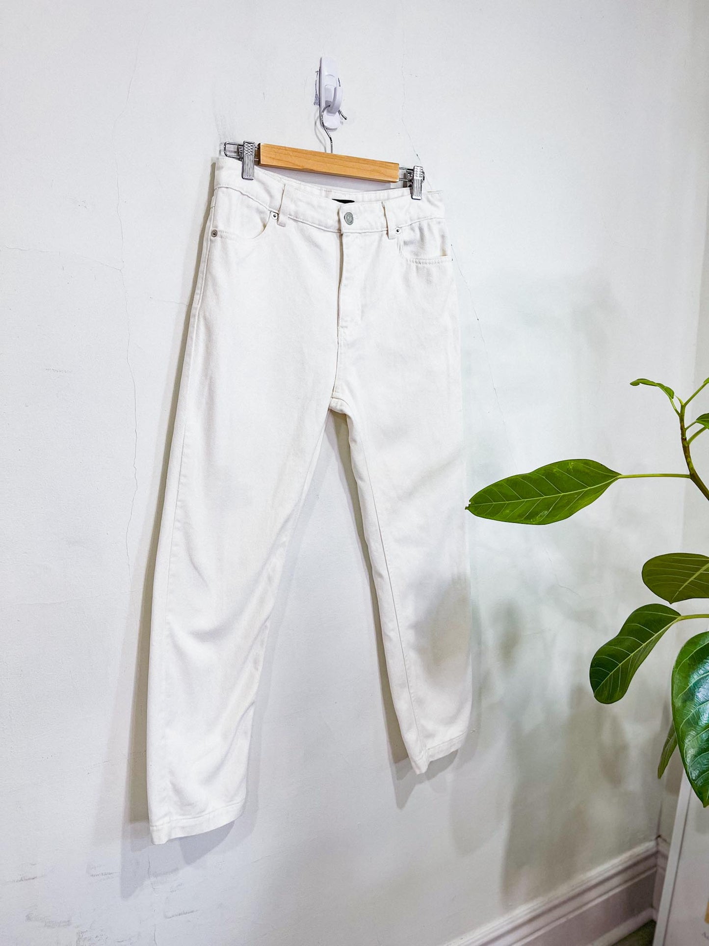 Cop. Copine Straight Leg Jeans in White (Size 29/30)