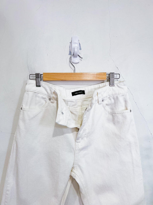 Cop. Copine Straight Leg Jeans in White (Size 29/30)