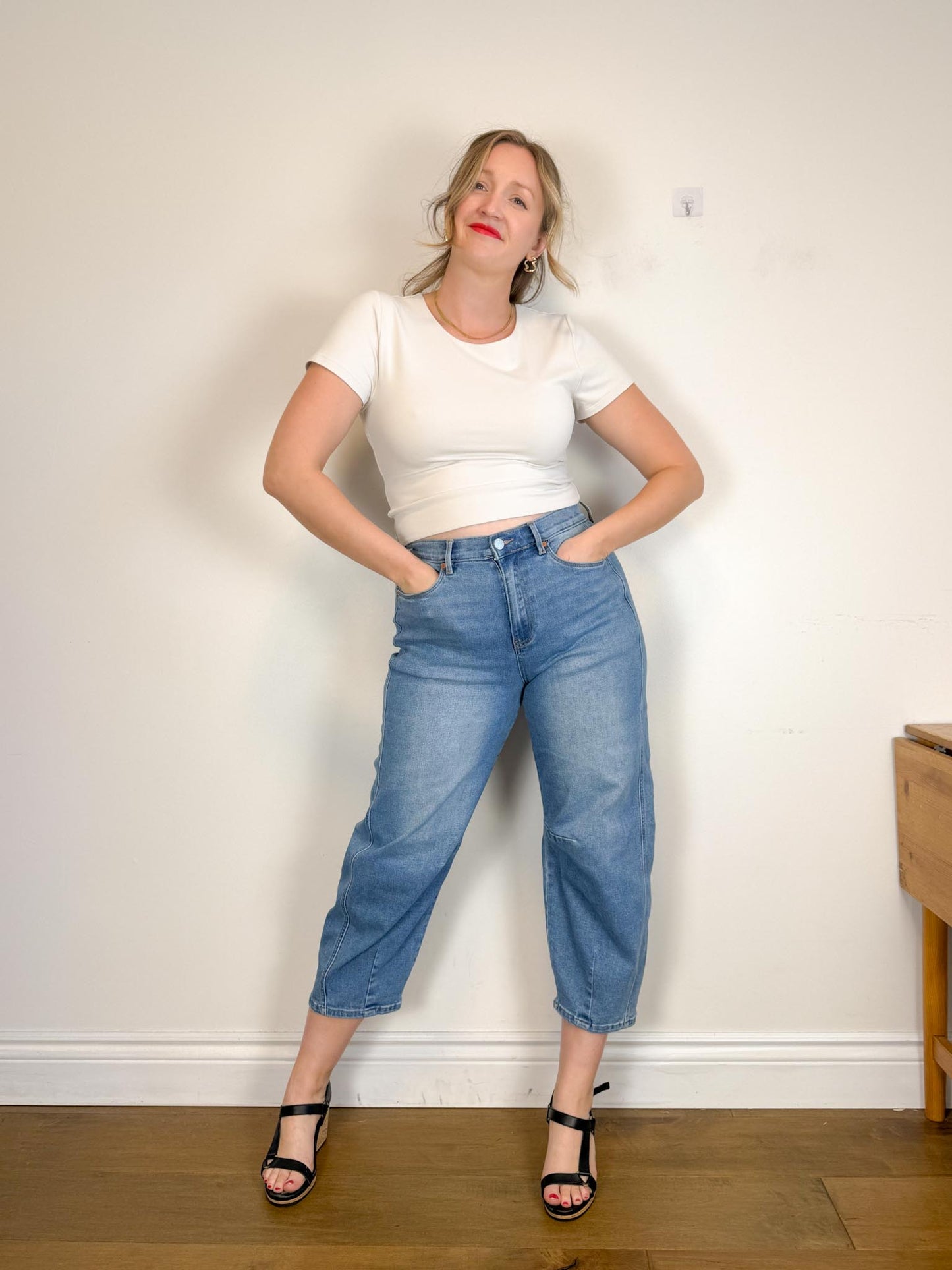 BLANK NYC Barrel Jeans in Light Wash (Size 28)