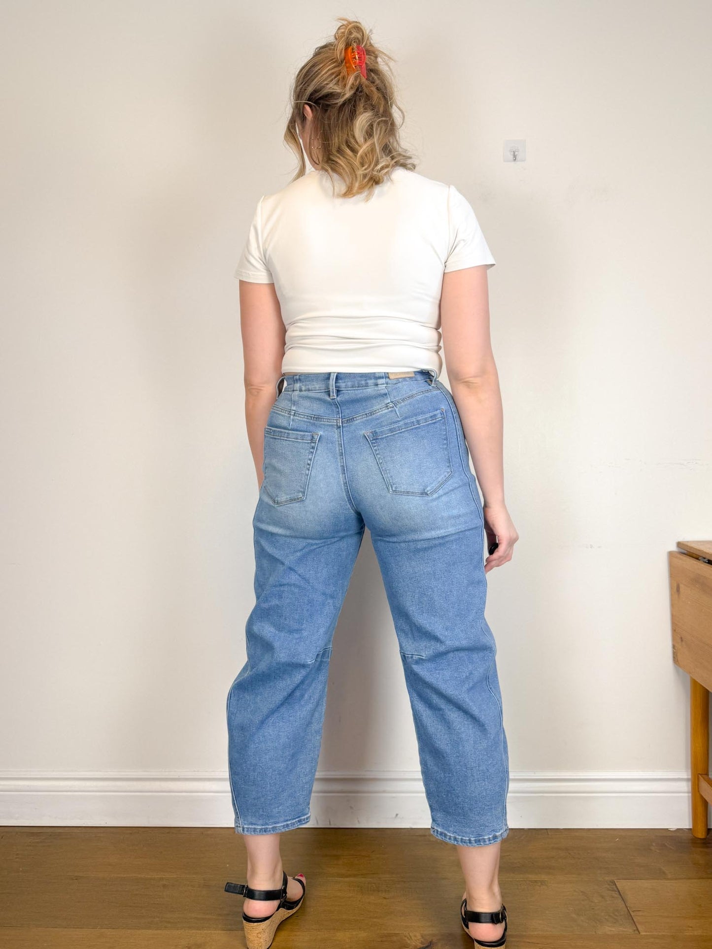 BLANK NYC Barrel Jeans in Light Wash (Size 28)