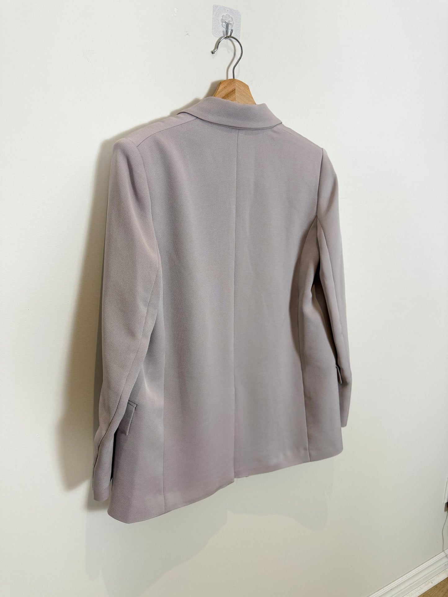 Aritzia Babaton Blazer in Grey SOLD AS IS (Size S/M)