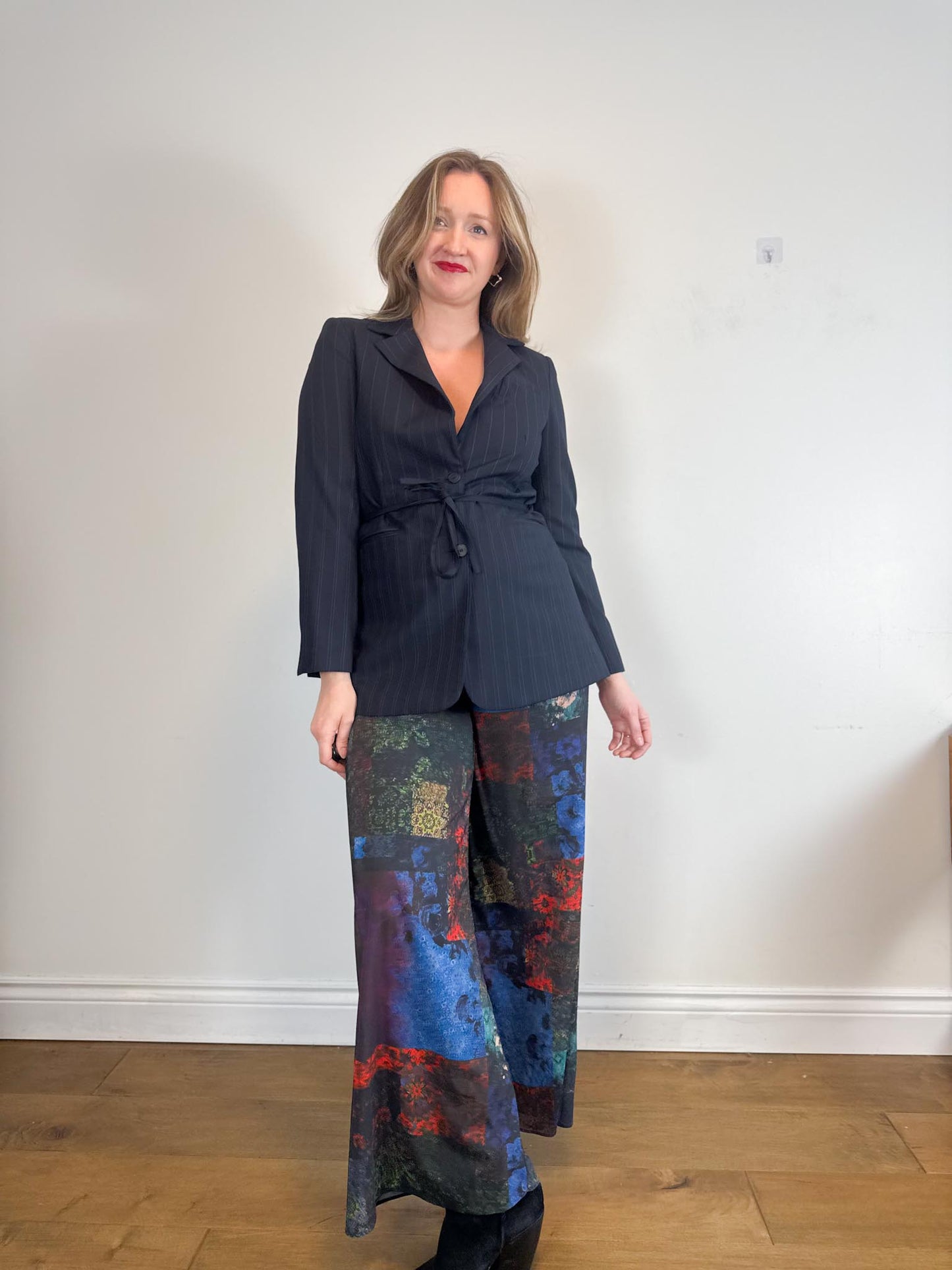 ALOHAS "Geri Pinstripe Blazer in Navy" (Size XS-M)