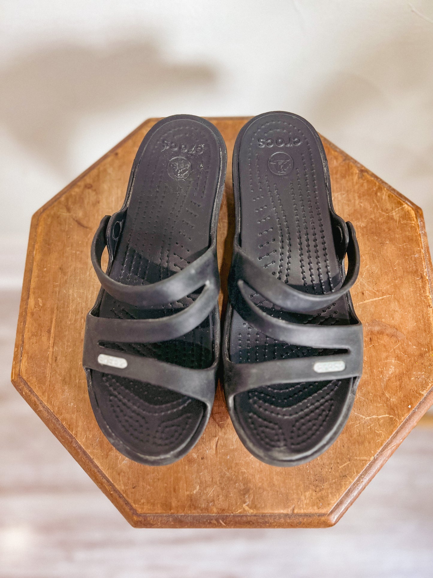 CROCS Black Wedge Slides (Size 7)